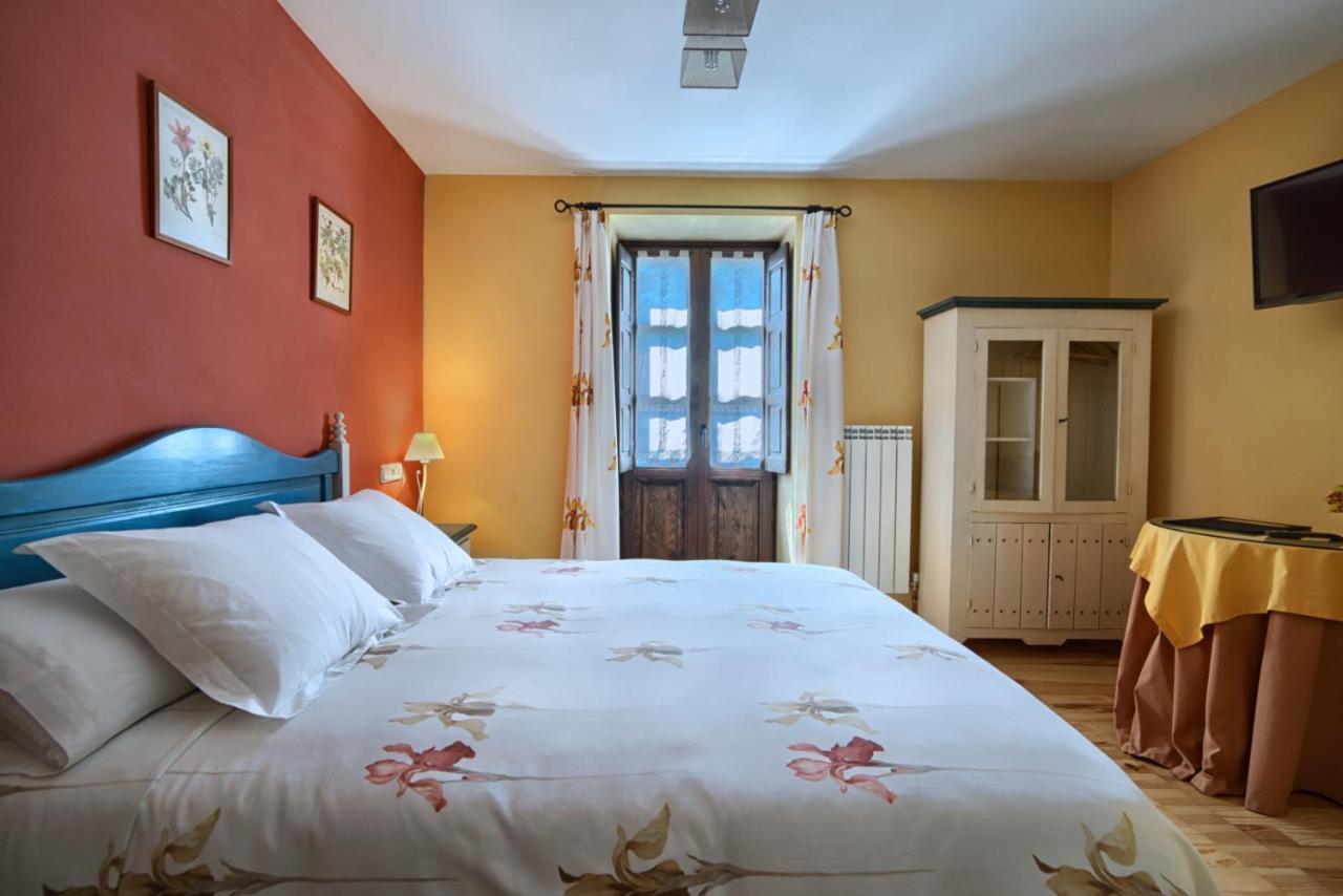 Hotel Rural El Almadiero Burgui 외부 사진