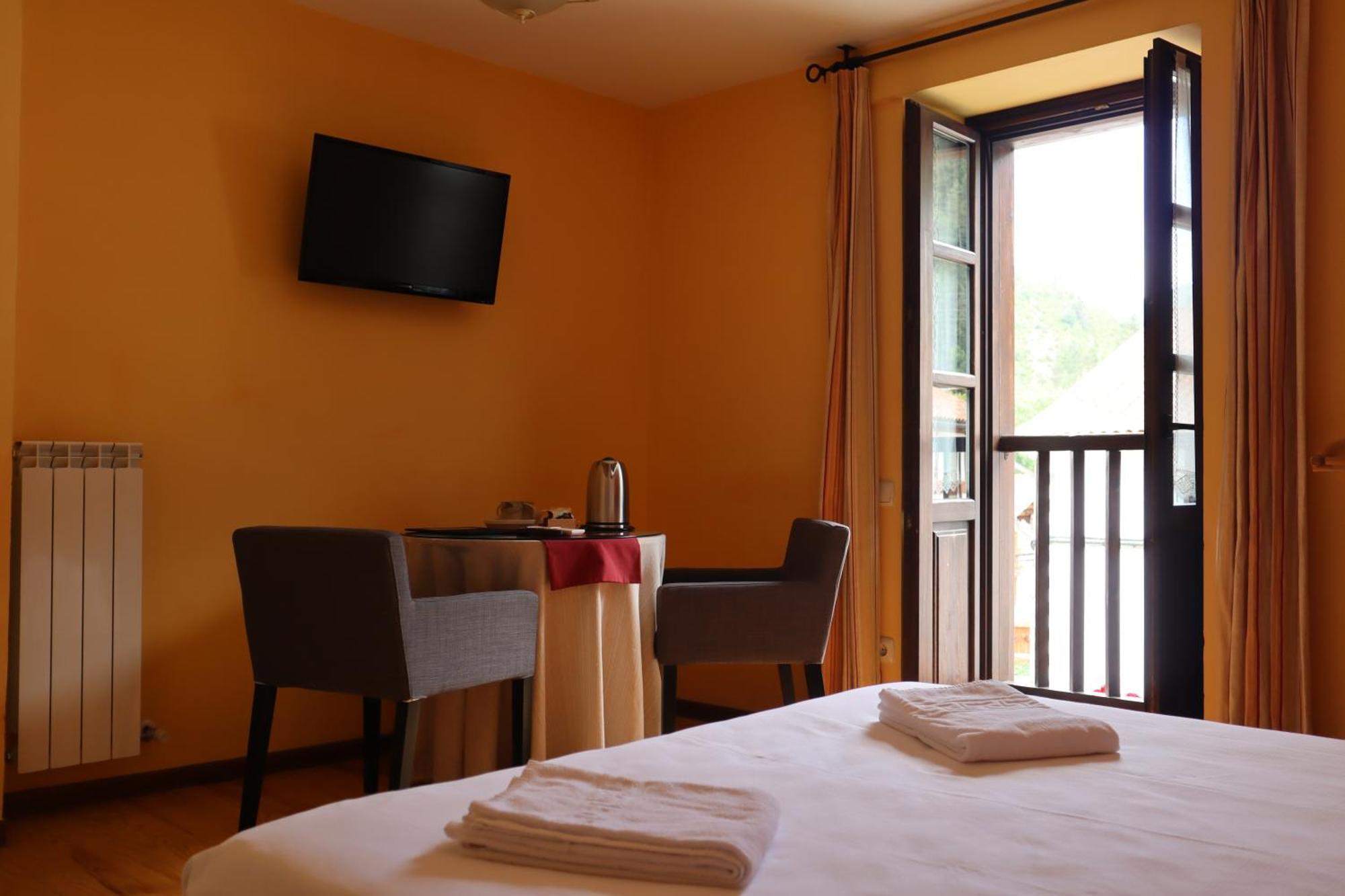 Hotel Rural El Almadiero Burgui 외부 사진