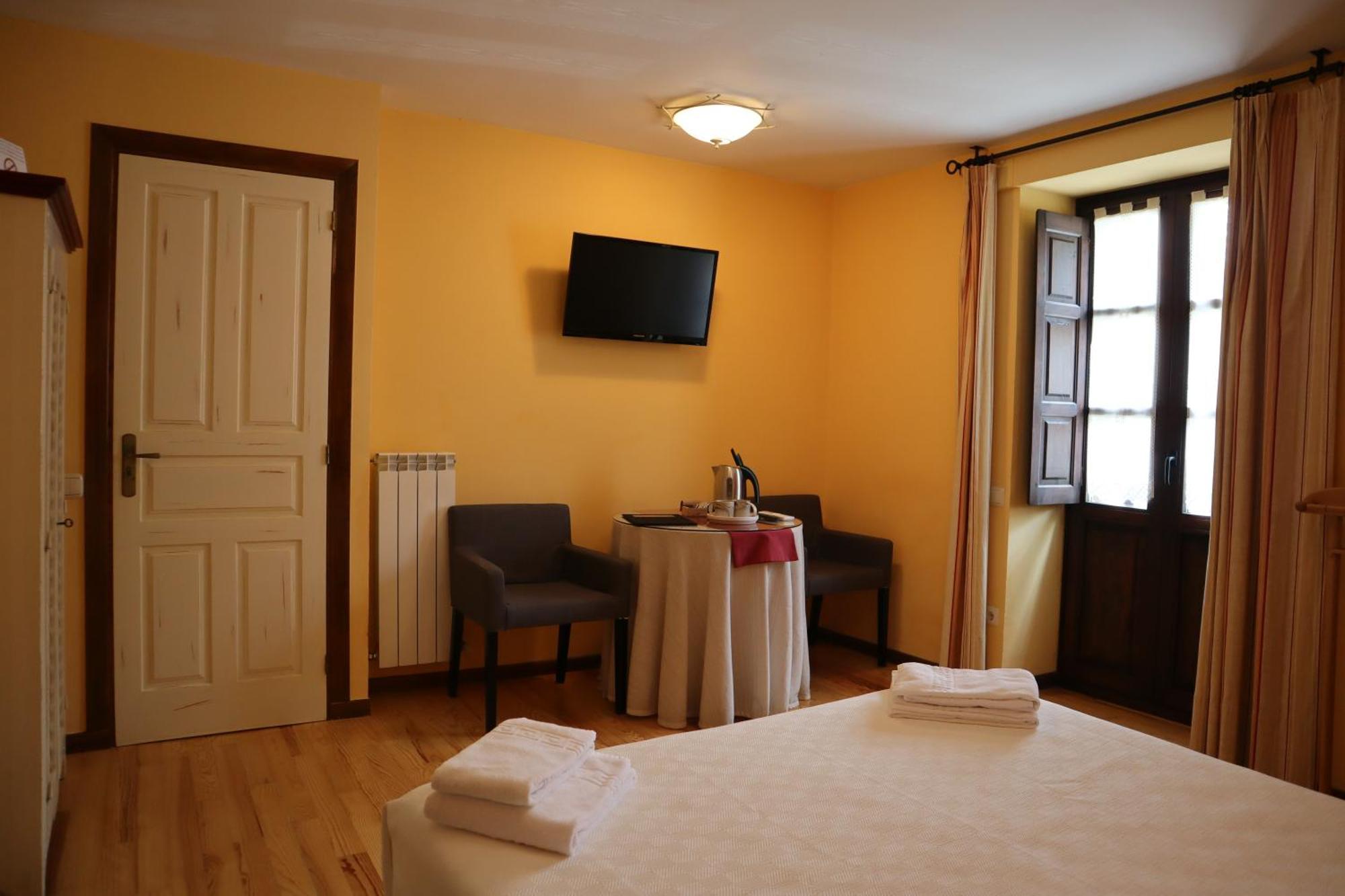Hotel Rural El Almadiero Burgui 외부 사진